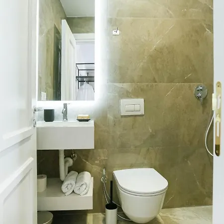 Luxury 2 *